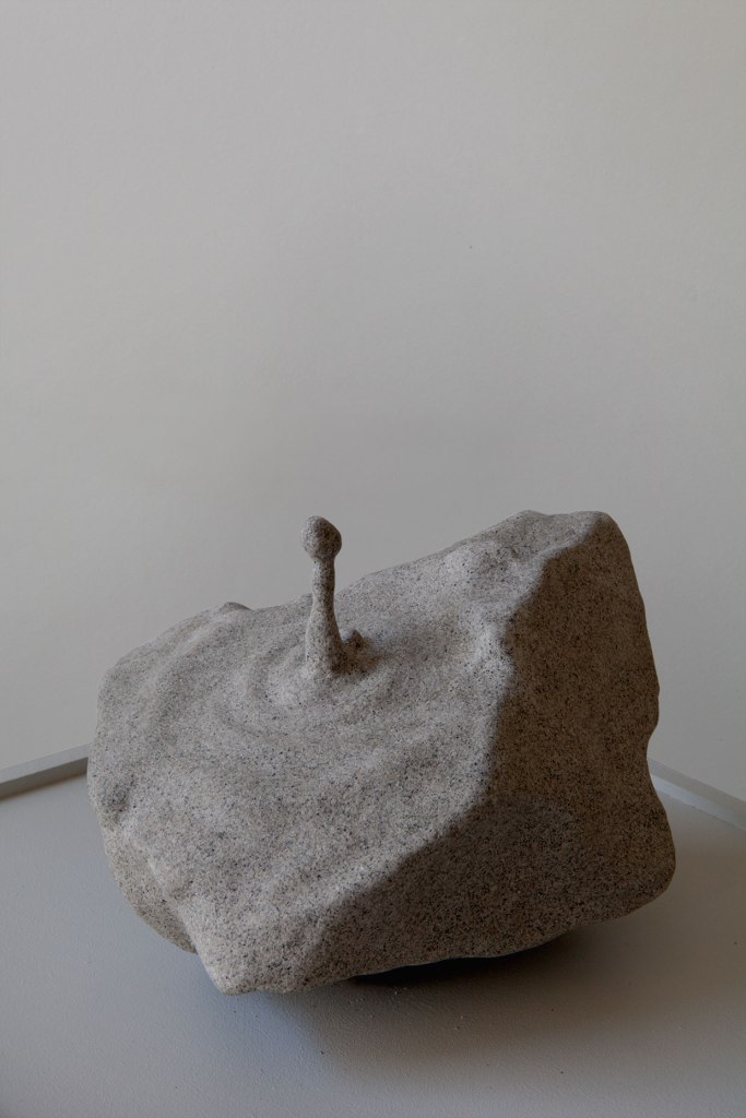 Treghetsmasse #1. Stein og granittleire, 15x16x13 cm, 2011